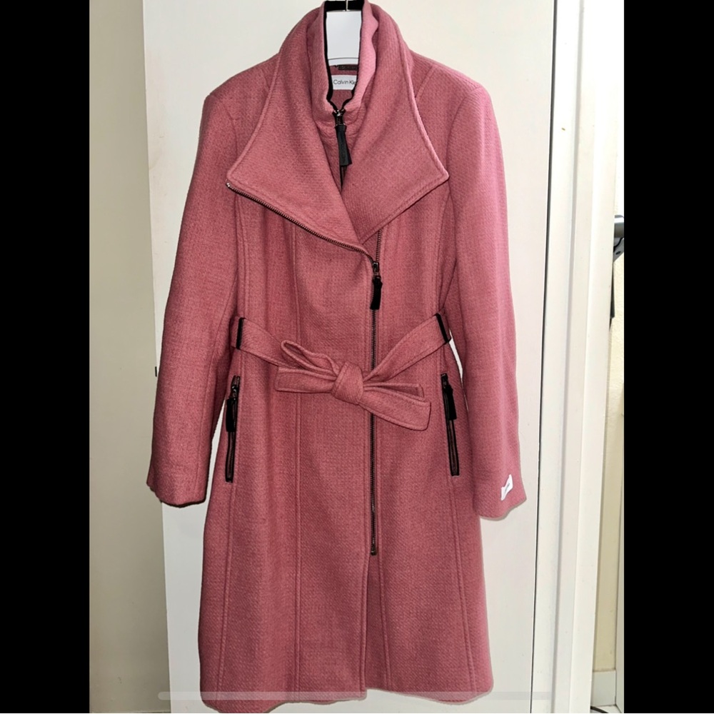 Elegant Pink Women's Coat